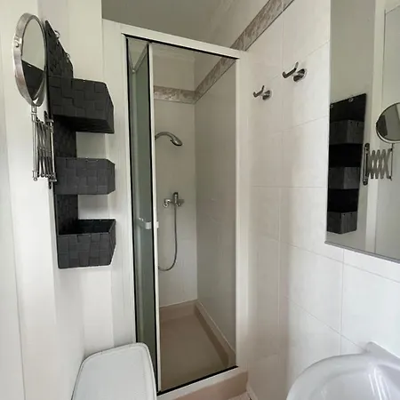 Studio162 غْرافيدونا